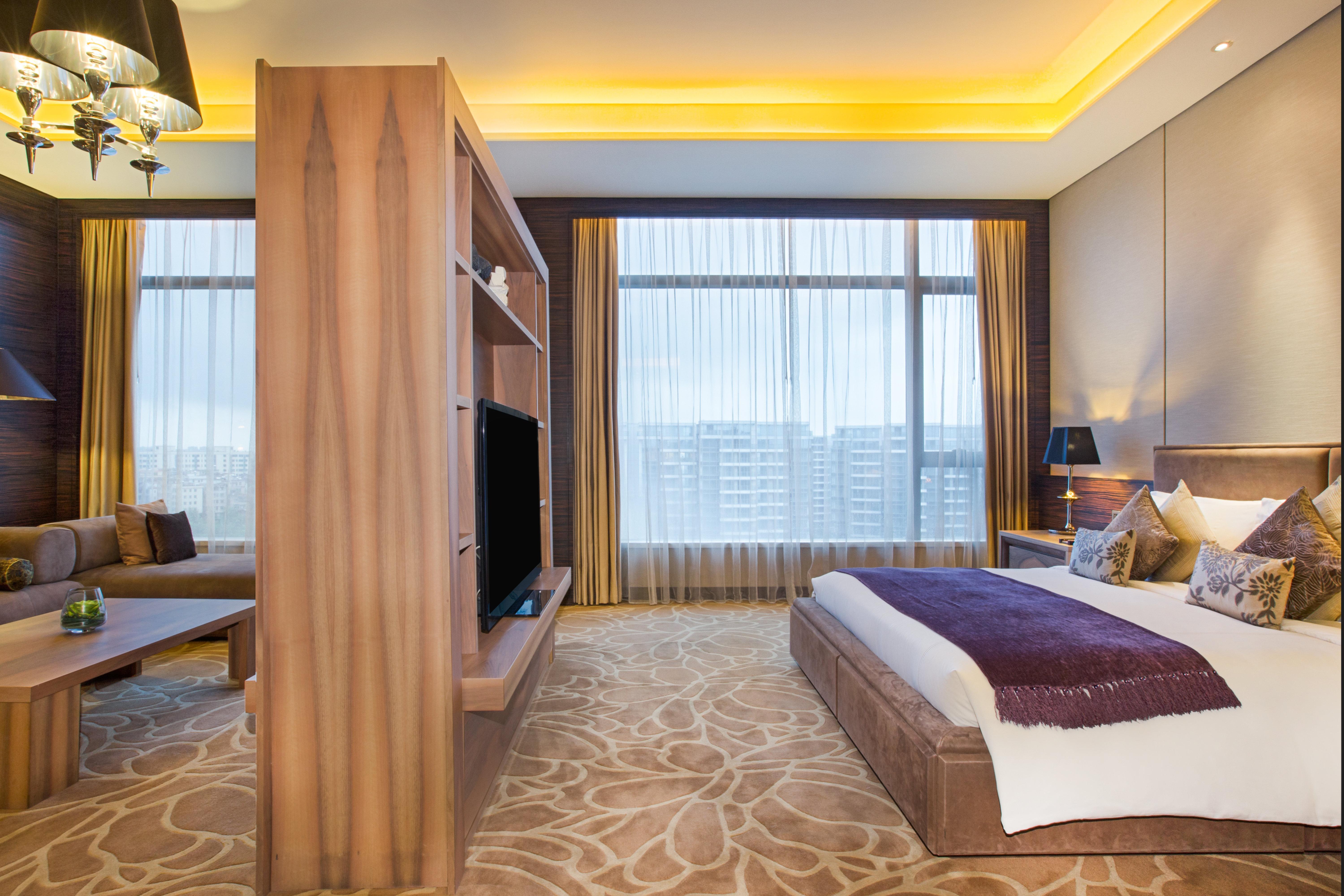 Crowne Plaza Guangzhou Huadu By Ihg - Free Shuttle Bus Between Hotel To Exhibition Center During Canton Fair Dış mekan fotoğraf