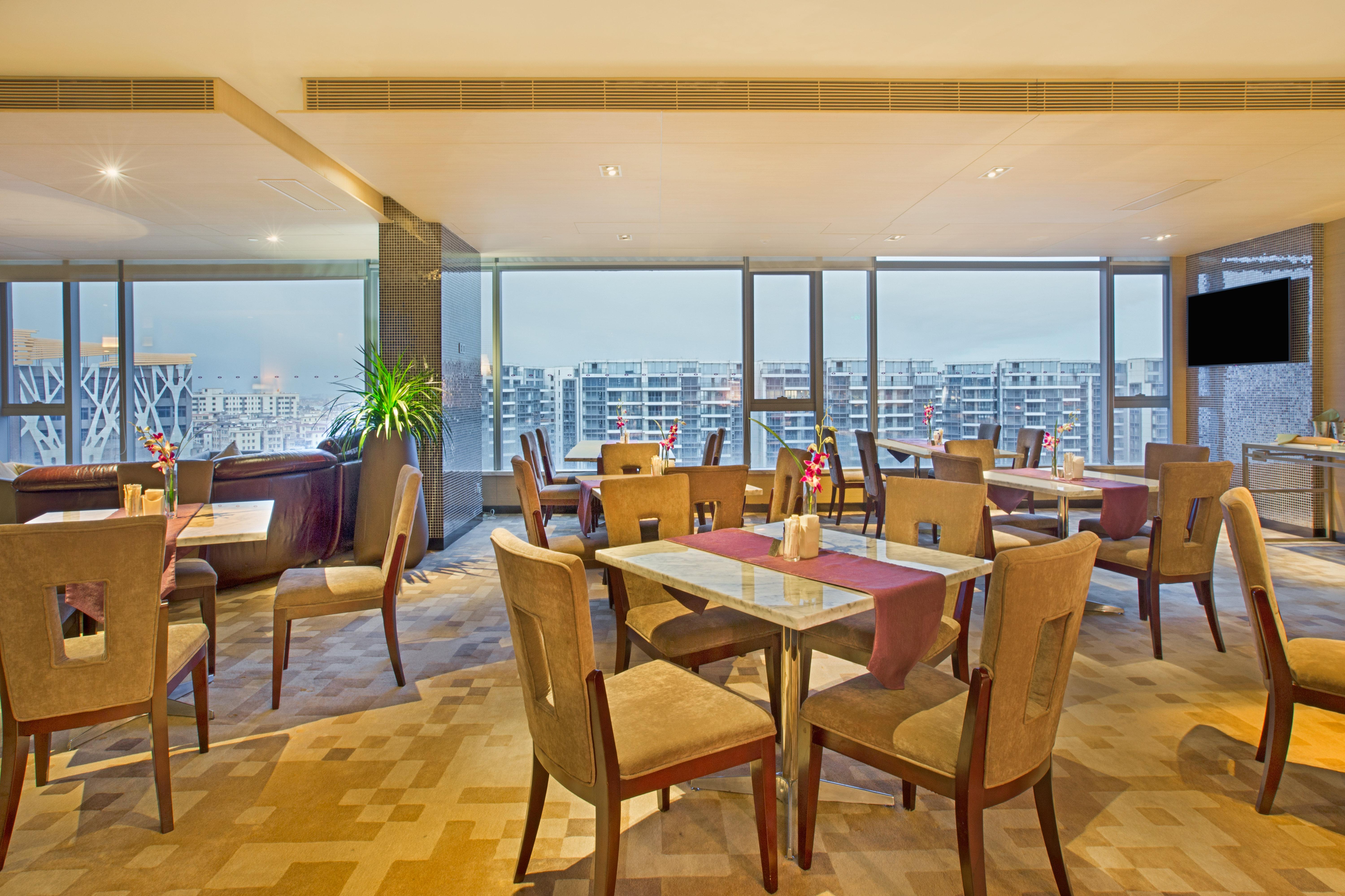 Crowne Plaza Guangzhou Huadu By Ihg - Free Shuttle Bus Between Hotel To Exhibition Center During Canton Fair Dış mekan fotoğraf